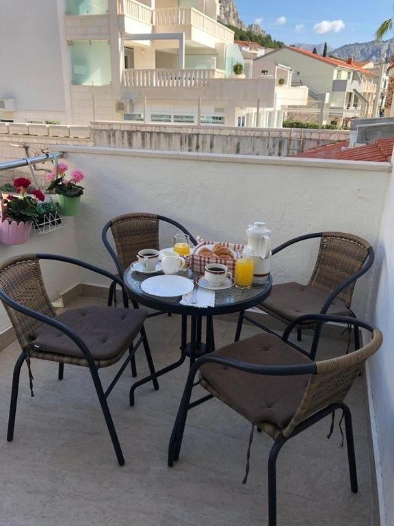 Apartmani “Kresimir” Omis Exterior photo