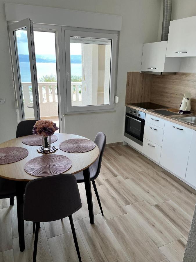 Apartmani “Kresimir” Omis Exterior photo