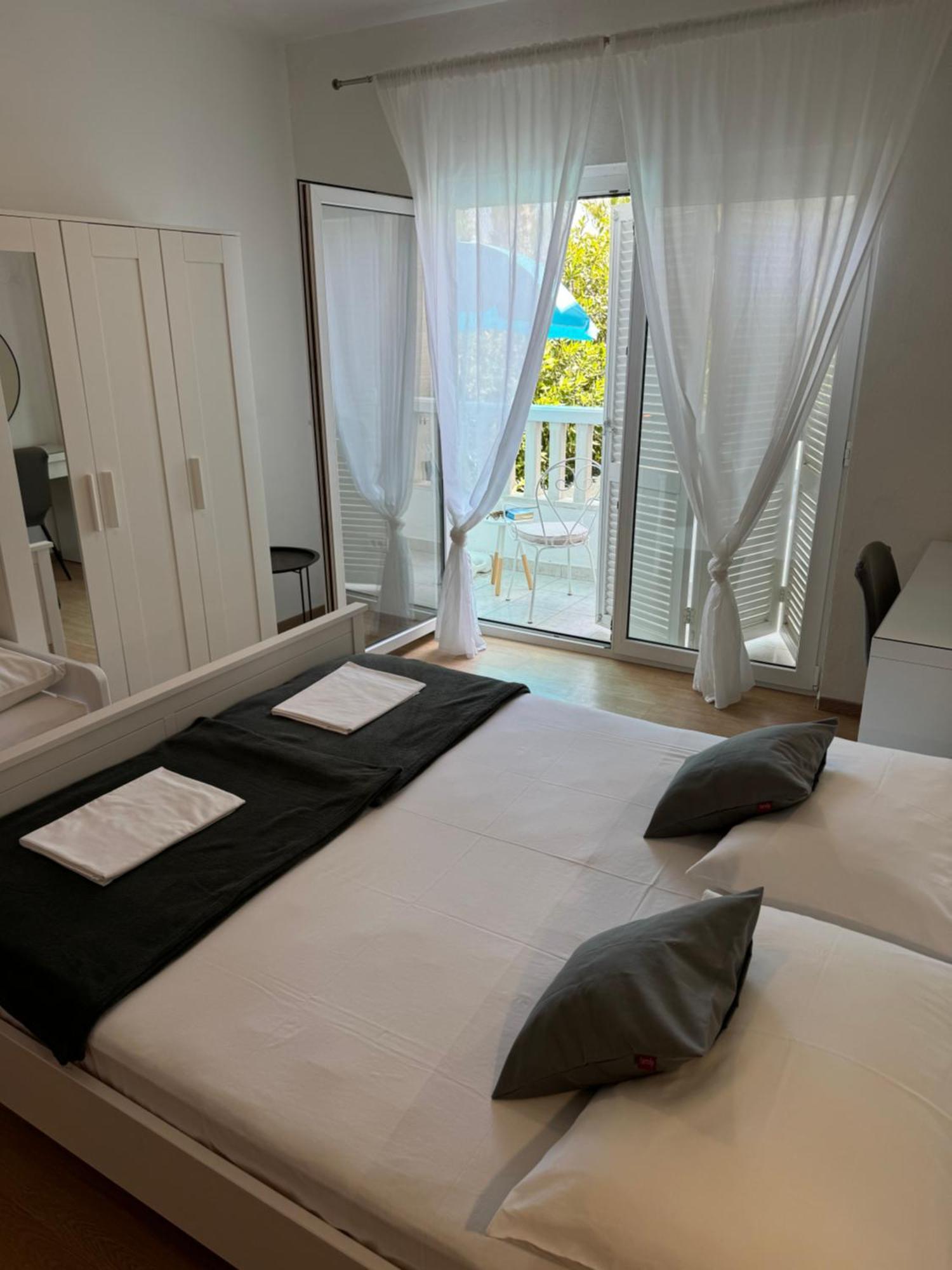 Apartmani “Kresimir” Omis Exterior photo